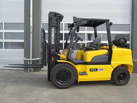 Газовый вилочный погрузчик 5&nbsp;тонн Hyundai&nbsp;50L-7A (фото)