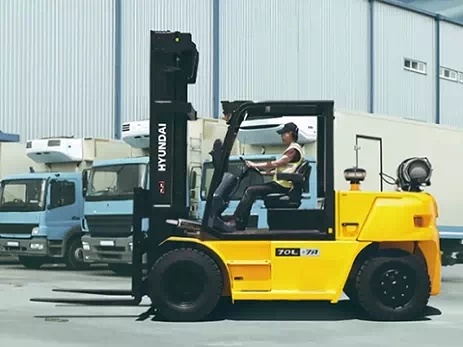 Газовый вилочный погрузчик 7&nbsp;тонн Hyundai&nbsp;70L-7A (фото)
