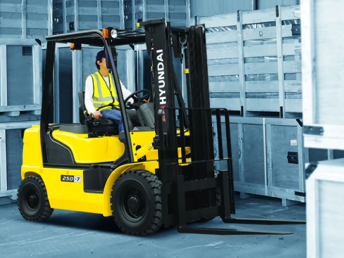 Фото №3: Дизельный вилочный погрузчик Hyundai 25DT-7 г/п 2,5 тонны