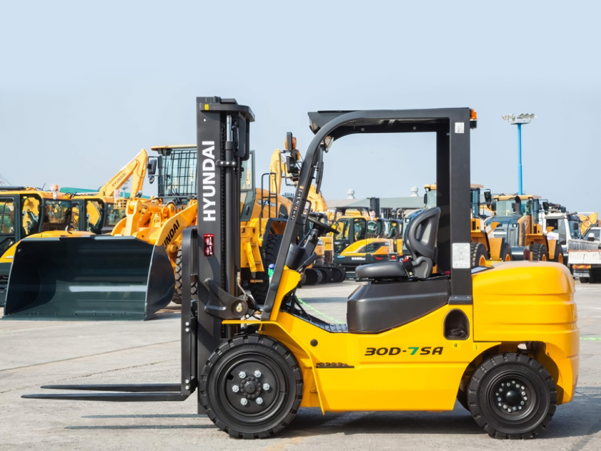 Фото №2: Дизельный вилочный погрузчик Hyundai 35D-7SA