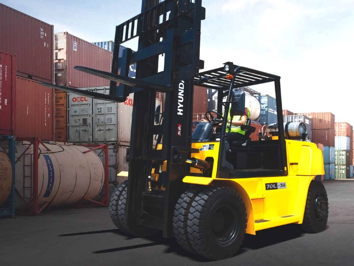 Фото №6: Вилочный погрузчик Hyundai 70L-7A с газовым двигателем г/п 7 тонн