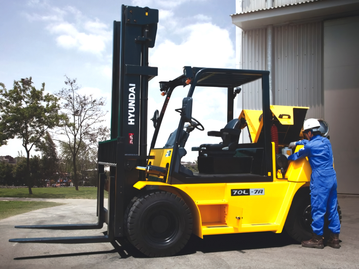 Фото №5: Вилочный погрузчик Hyundai 70L-7A с газовым двигателем г/п 7 тонн