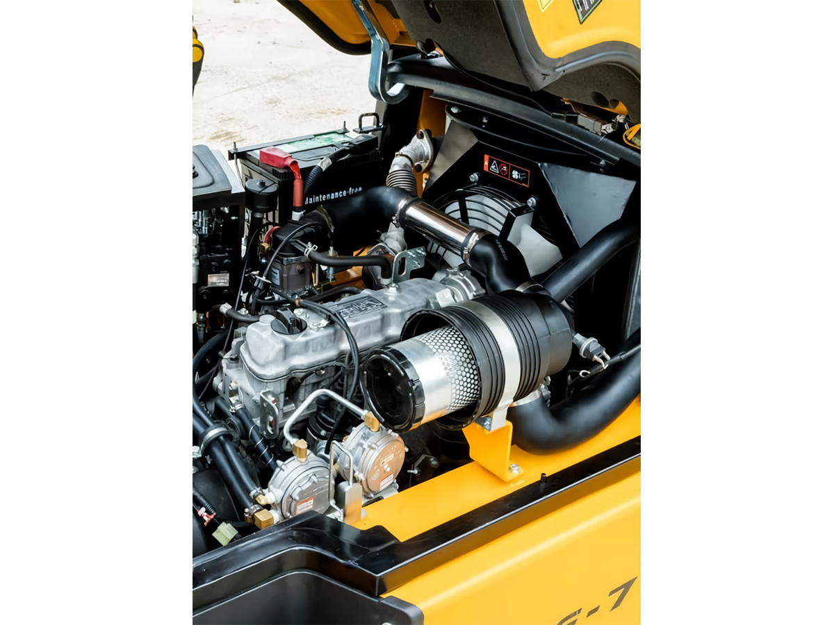 Фото №3: Газ-бензиновый вилочный погрузчик Hyundai 35LE-7