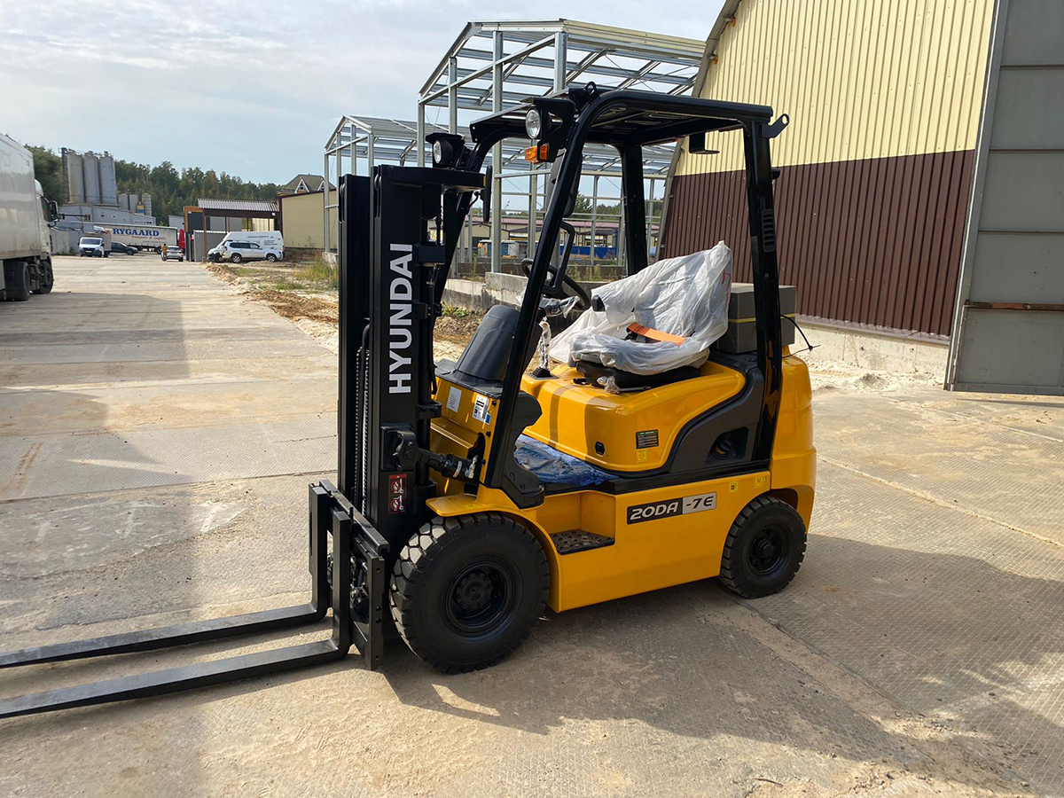 Фото №3: Дизельный вилочный погрузчик Hyundai 20DA-7E г/п 2 тонны