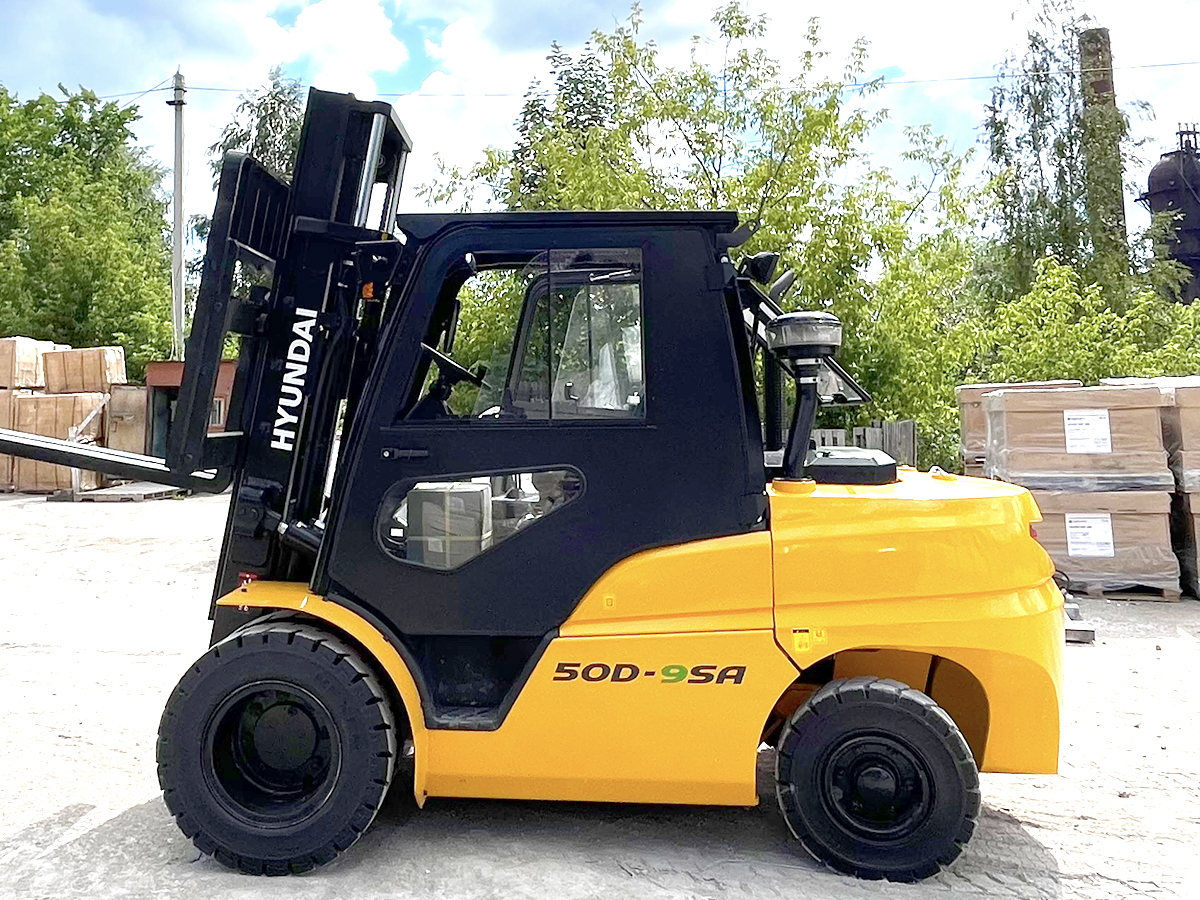 Фото №3: Дизельный вилочный погрузчик Hyundai 50D-9SA г/п 5 тонн