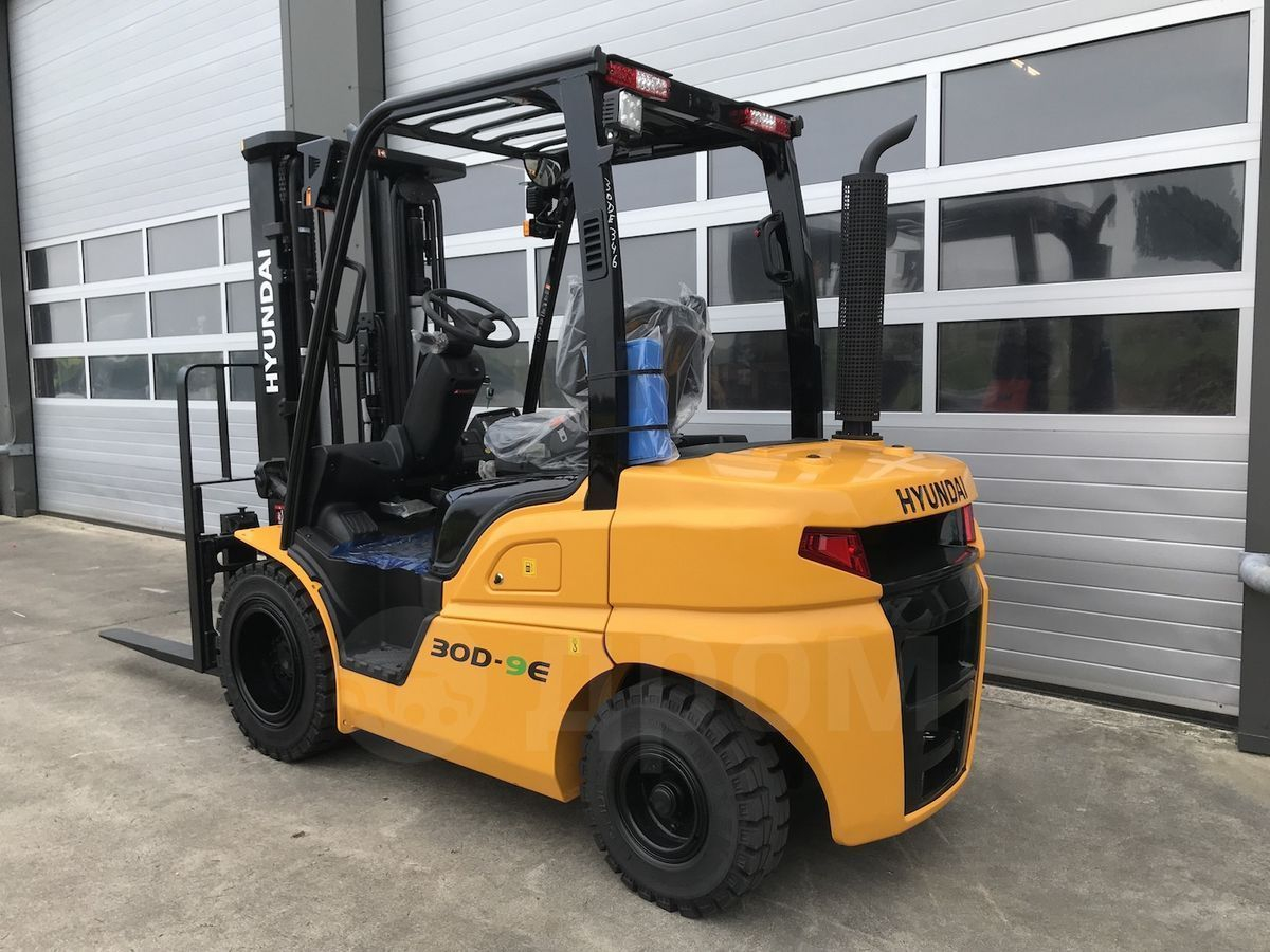 Фото №5: Дизельный вилочный погрузчик Hyundai 30D-9E г/п 3 тонны