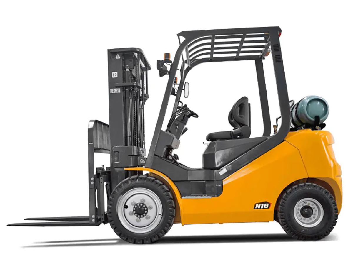 Фото №1: Газ-бензиновый вилочный погрузчик UN Forklift FGL15T-N