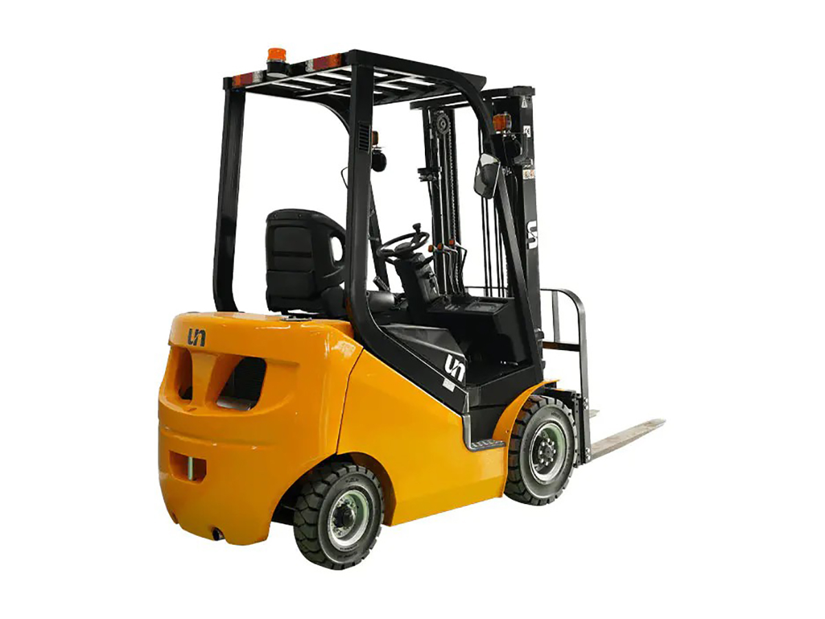 Фото №3: Газ-бензиновый вилочный погрузчик UN FGL18T-N г/п 1,8 тонны