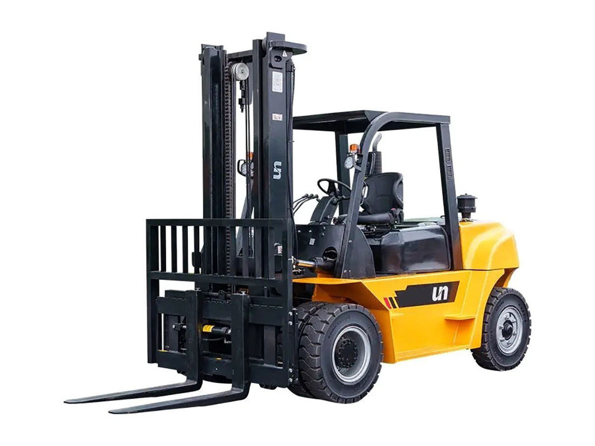 Фото №2: Дизельный вилочный погрузчик UN FD70T-N г/п 7 тонн