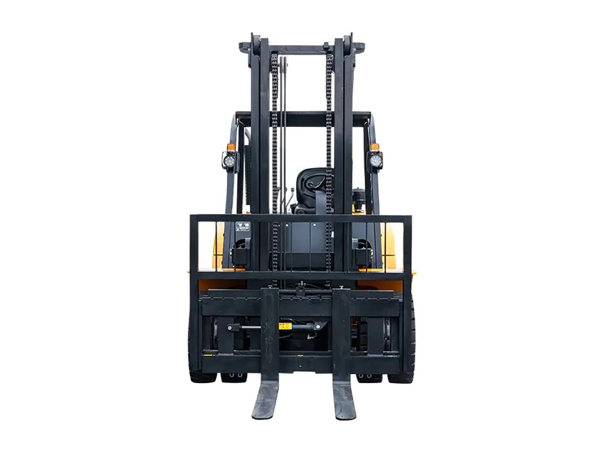 Фото №3: Дизельный вилочный погрузчик UN FD70T-N г/п 7 тонн