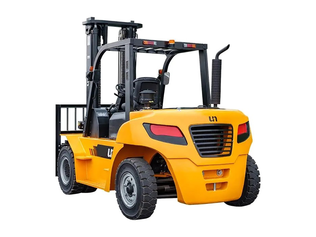 Фото №5: Дизельный вилочный погрузчик UN FD70T-N г/п 7 тонн