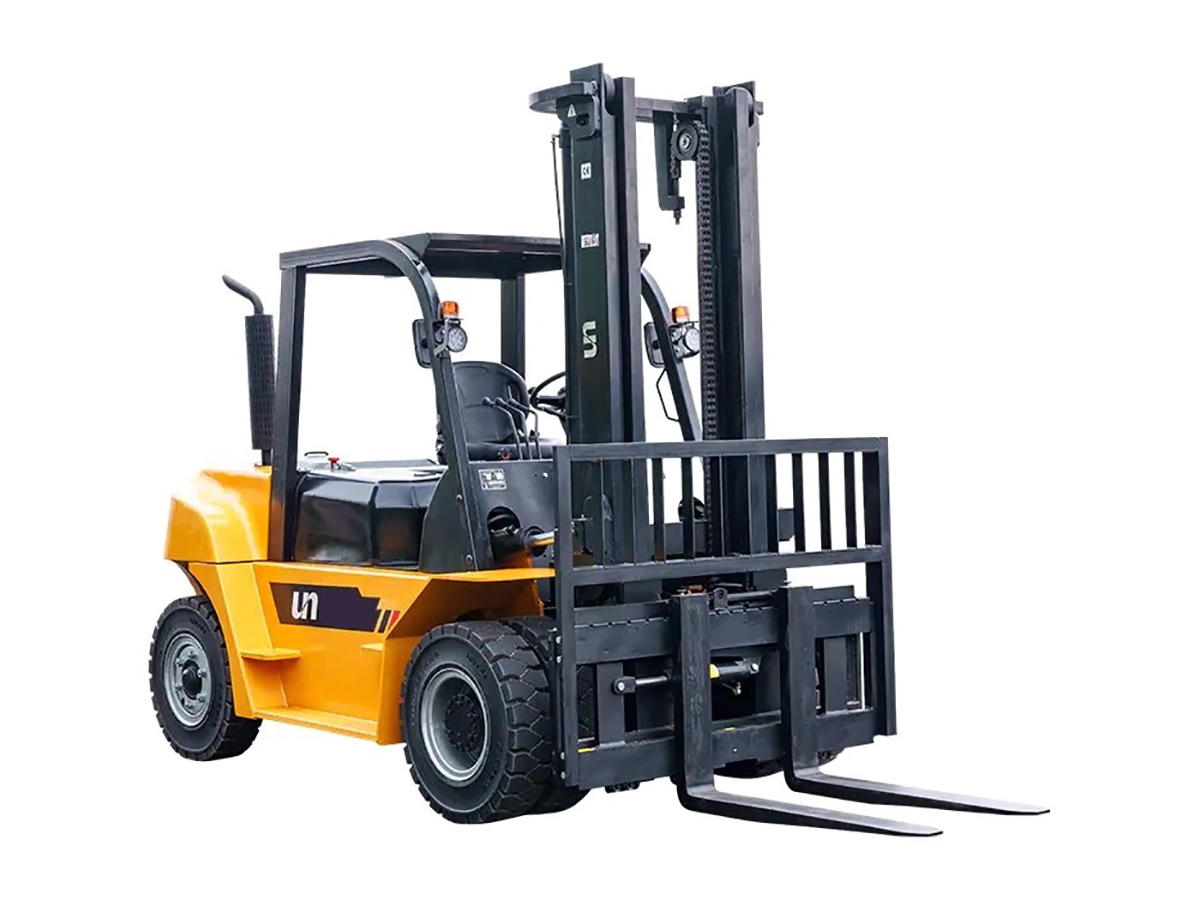 Фото №11: Дизельный вилочный погрузчик UN FD70T-N г/п 7 тонн