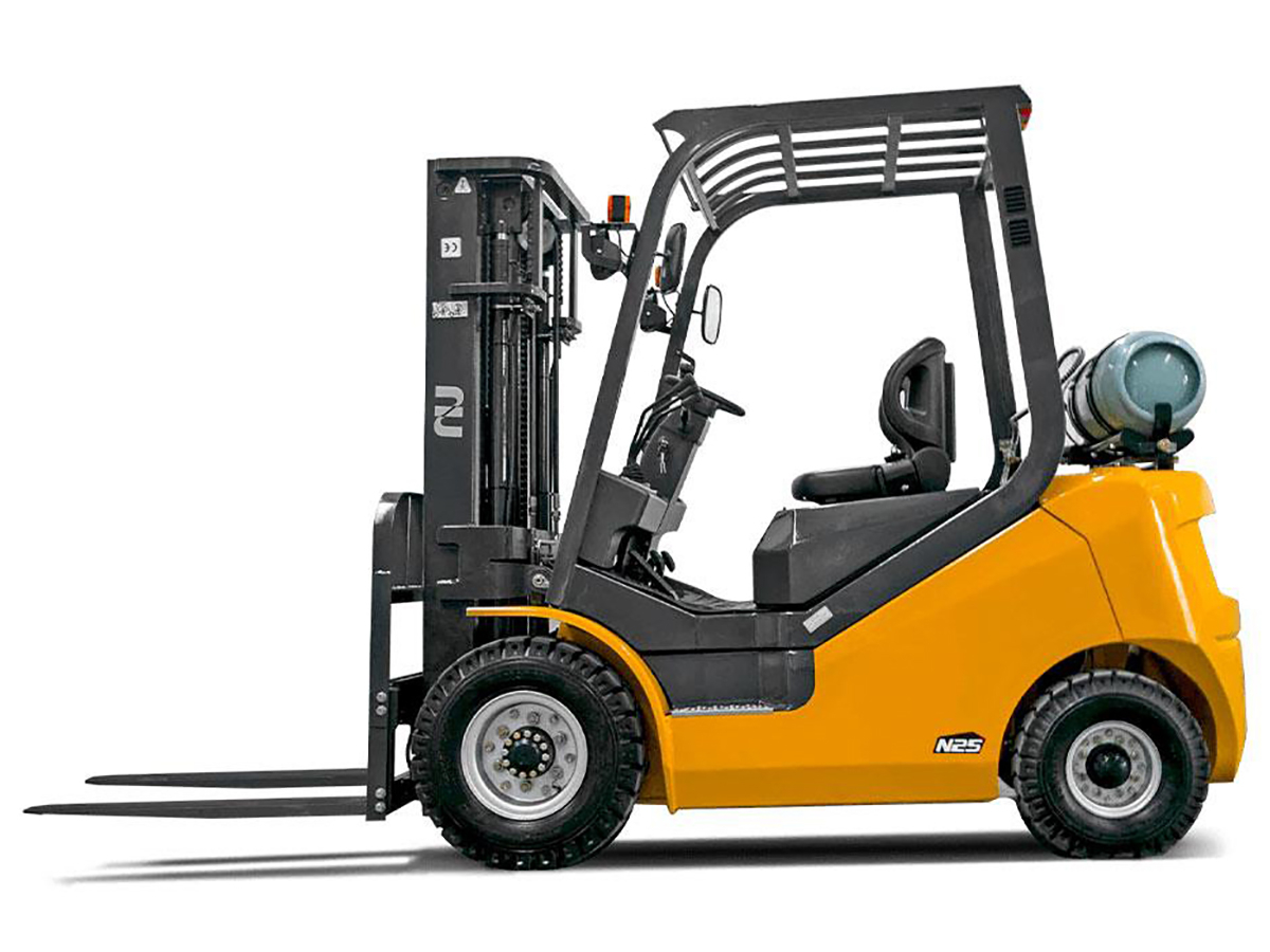 Фото №1: Газ-бензиновый вилочный погрузчик UN Forklift FGL25T-N