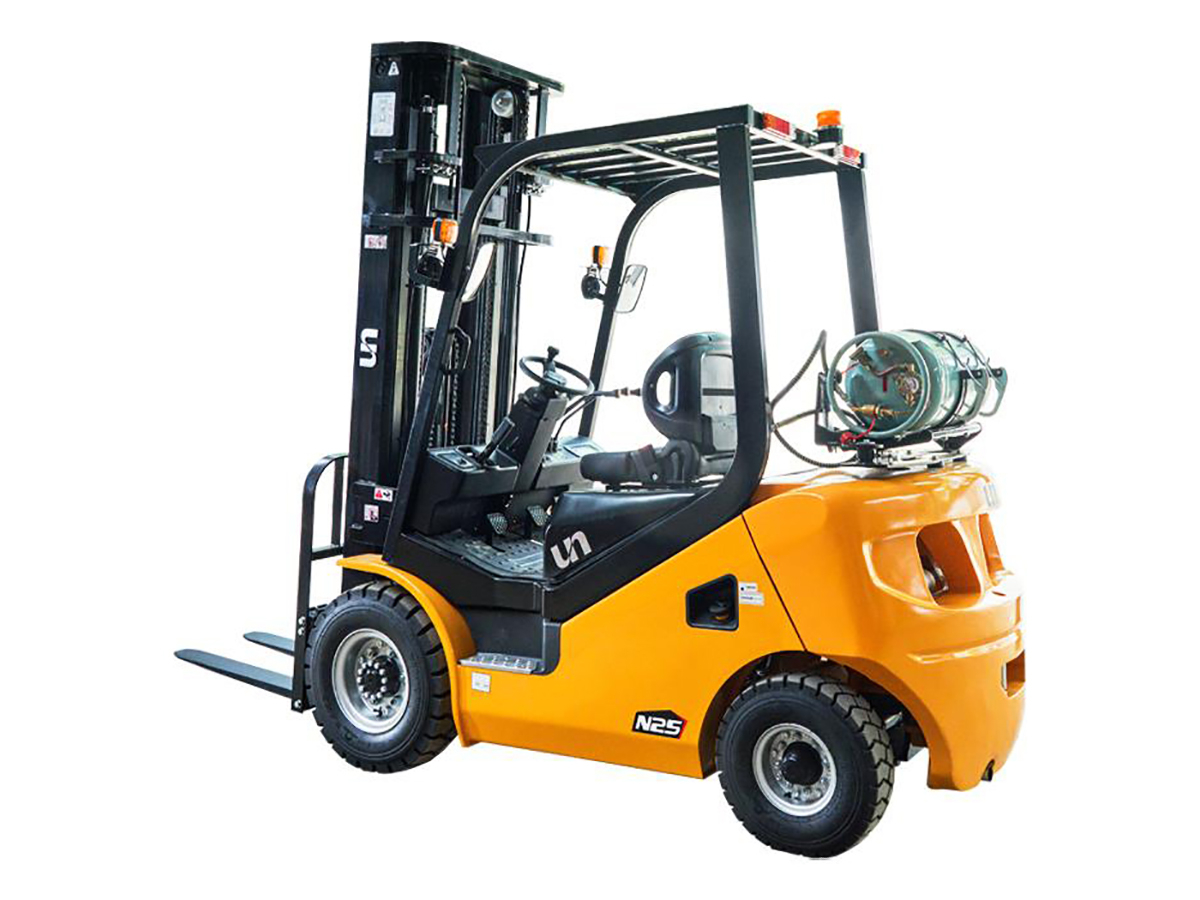 Фото №3: Газ-бензиновый вилочный погрузчик UN FGL20T-N г/п 2 тонны