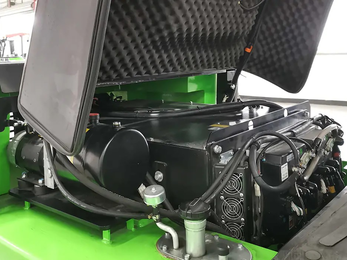 Фото №5: Электрический вилочный погрузчик UN FB45-YNLZ7 г/п 4,5 тонны